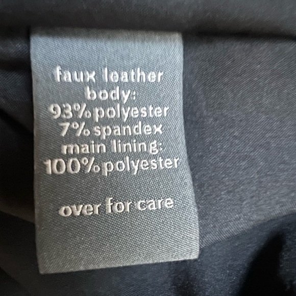 THE LIMITED COLLECTION Black
Faux Leather Suede Pleated
Dress Size 1X NWT $109 - Picture 11 of 13